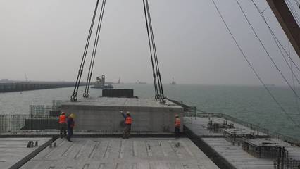 国内首创高桩码头建设“全装配技术”在徐圩港区成功应用